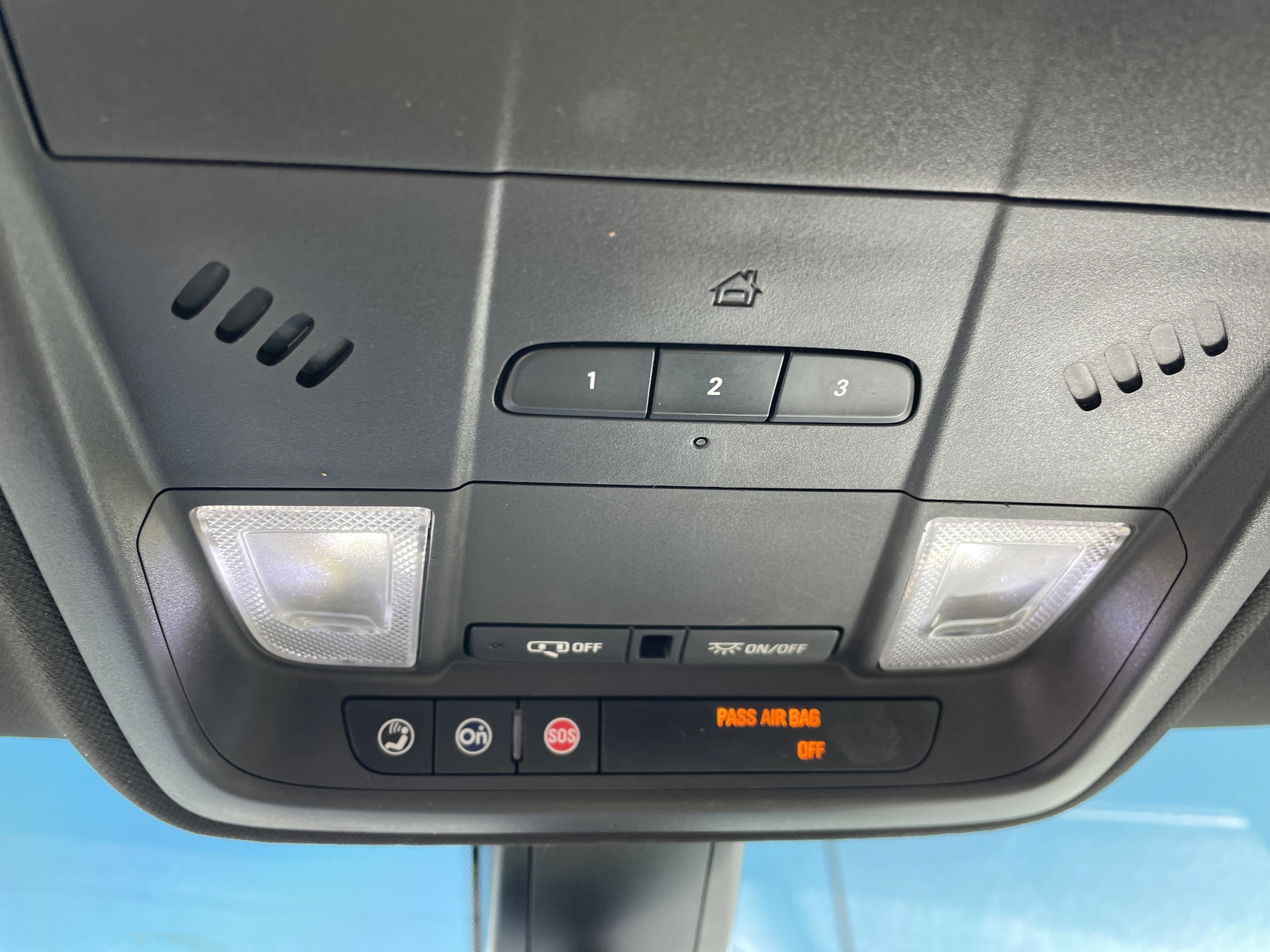 Used 2018 Cadillac XT5 FWD image 18