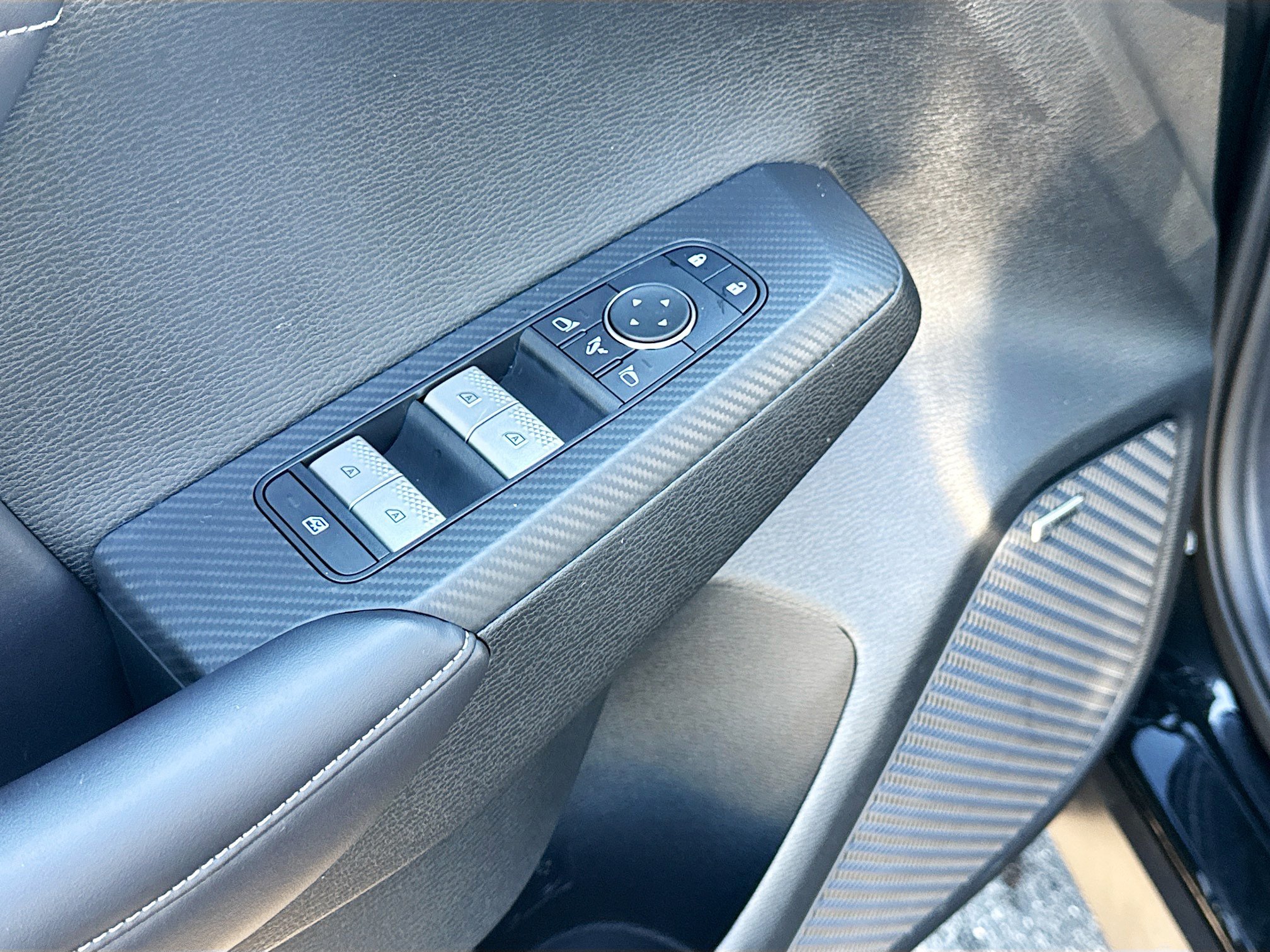 New 2026 Mitsubishi Outlander SE FWD image 8