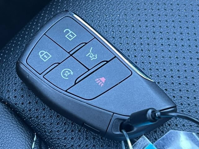 Used 2026 Chevrolet Traverse LT AWD/4WD image 32