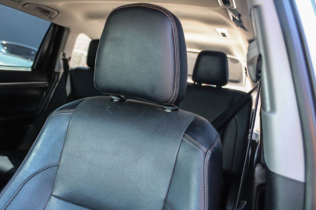 Used 2019 Toyota Highlander Limited FWD image 25
