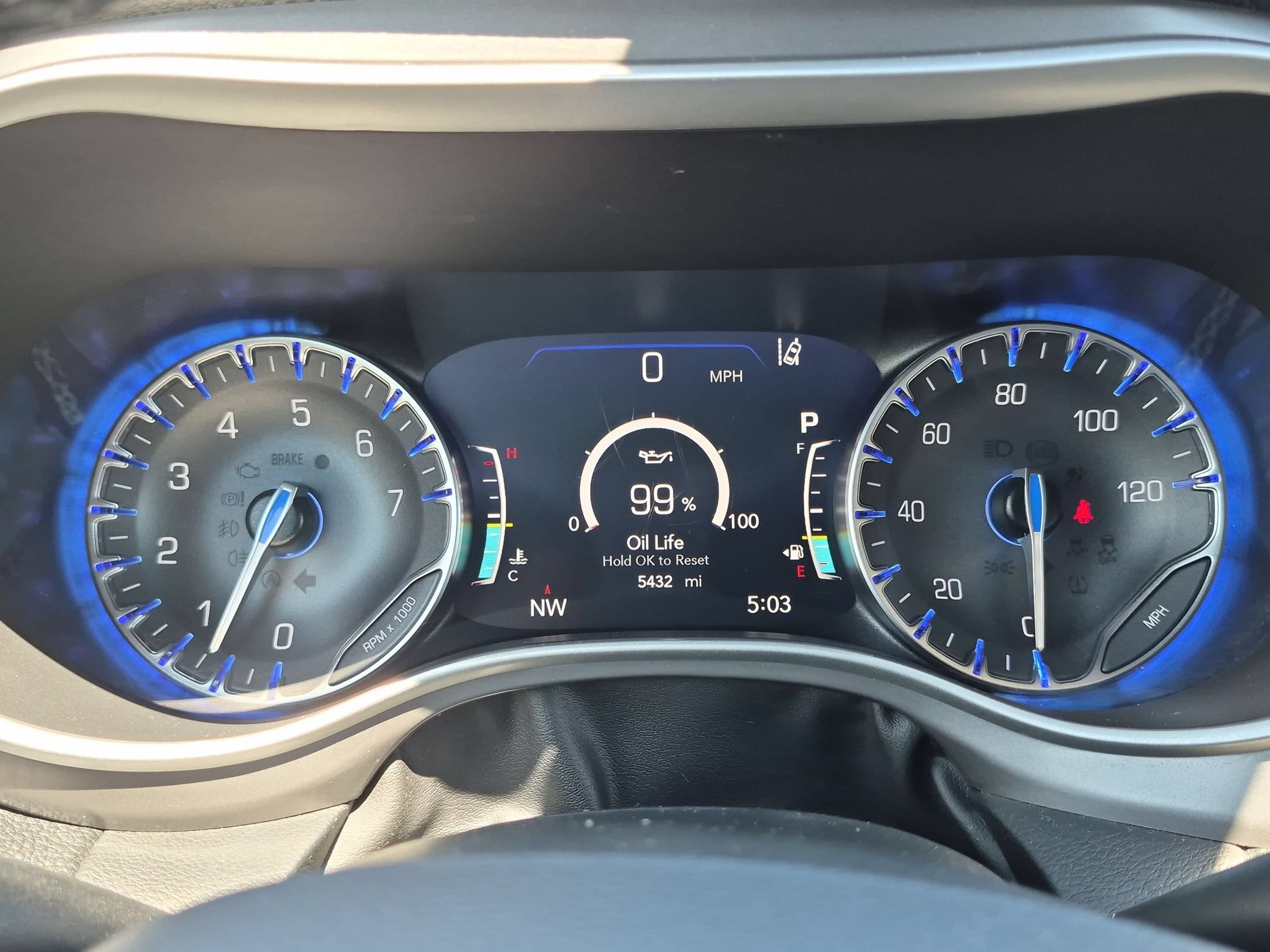 Used 2025 Chrysler Pacifica Select FWD image 13