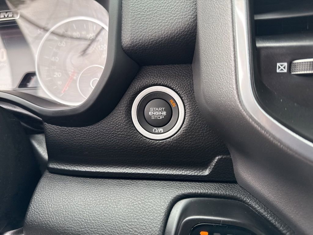 Used 2023 RAM 1500 Big Horn AWD/4WD image 16