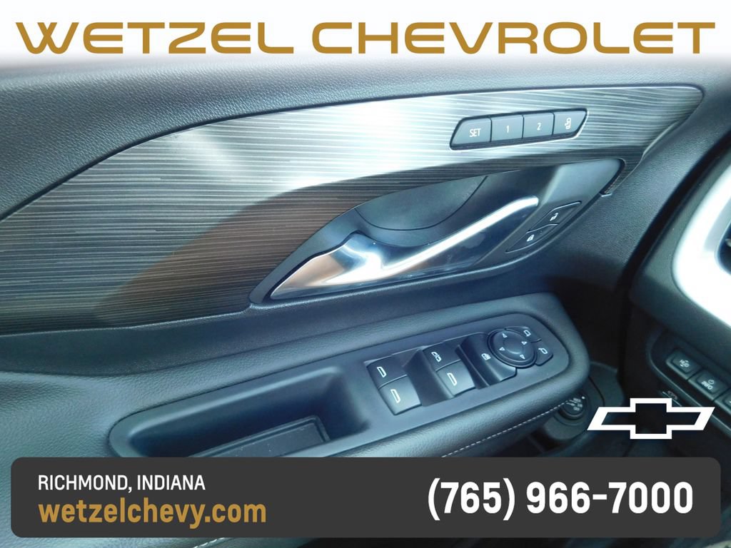 Used 2024 GMC Terrain SLT w/ Tech Package AWD/4WD image 29