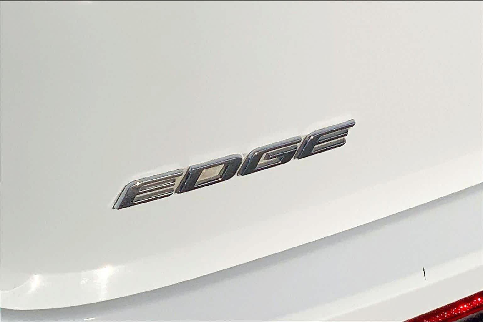 Used 2016 Ford Edge SE FWD image 10