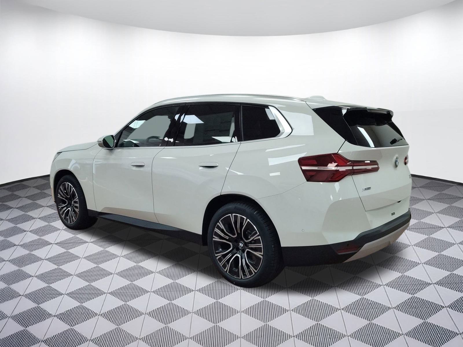 Used 2025 BMW X3 xDrive30i w/ Convenience Package image 3