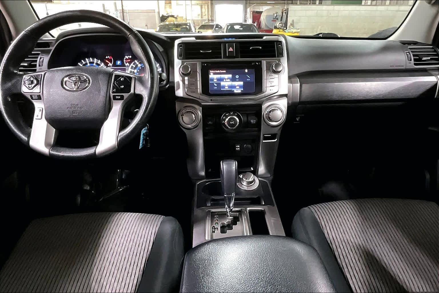 Used 2017 Toyota 4Runner SR5 AWD/4WD image 16