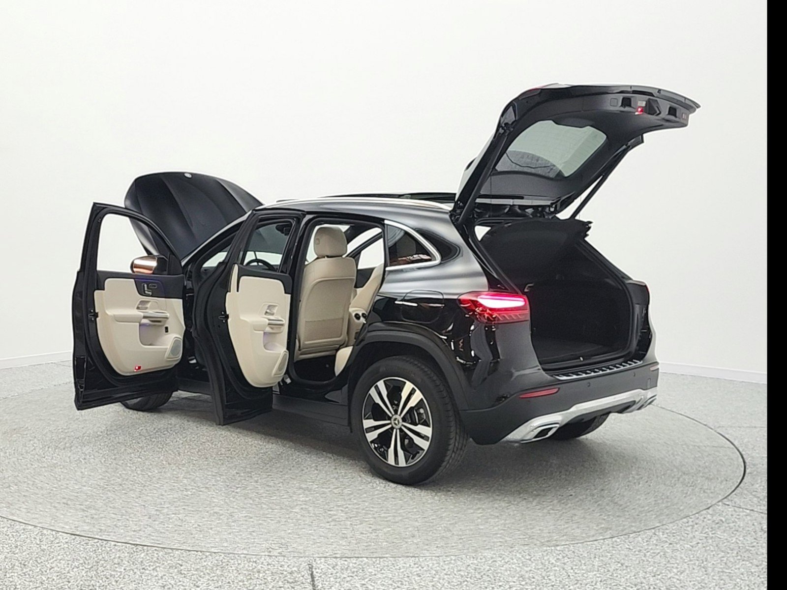 Certified 2025 Mercedes-Benz GLA 250 image 25