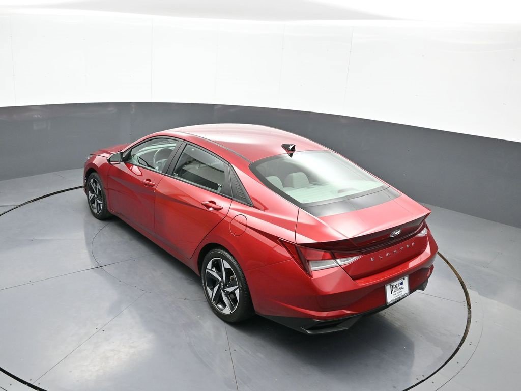 Certified 2023 Hyundai Elantra SEL w/ Convenience Package image 39