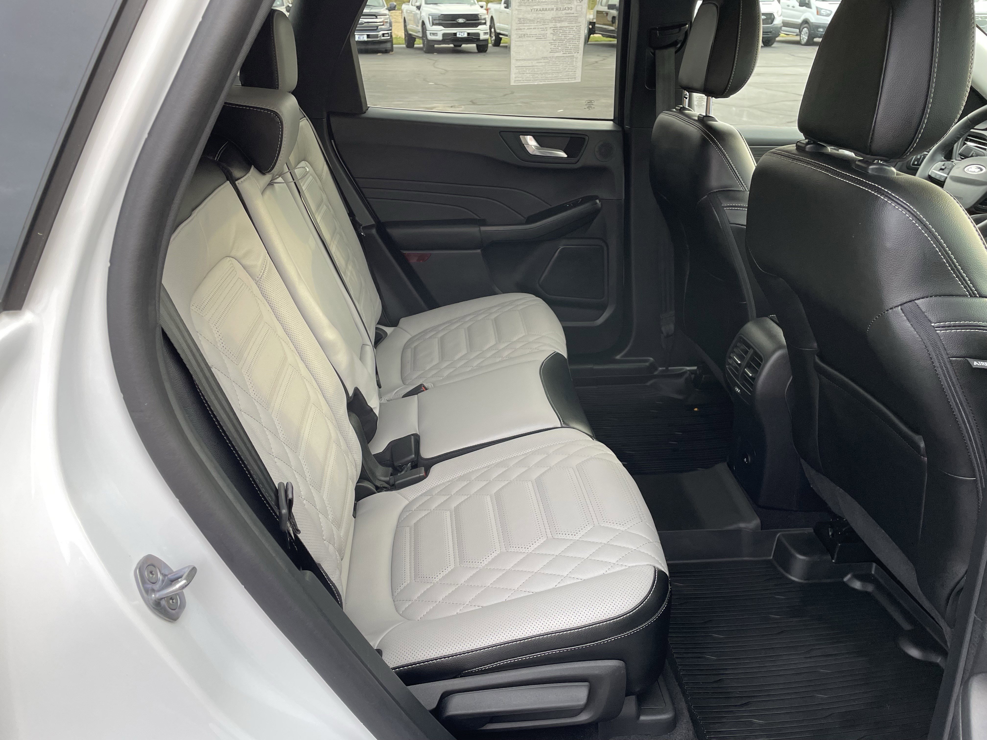 Used 2023 Ford Escape SE w/ PHEV Premium Package image 45