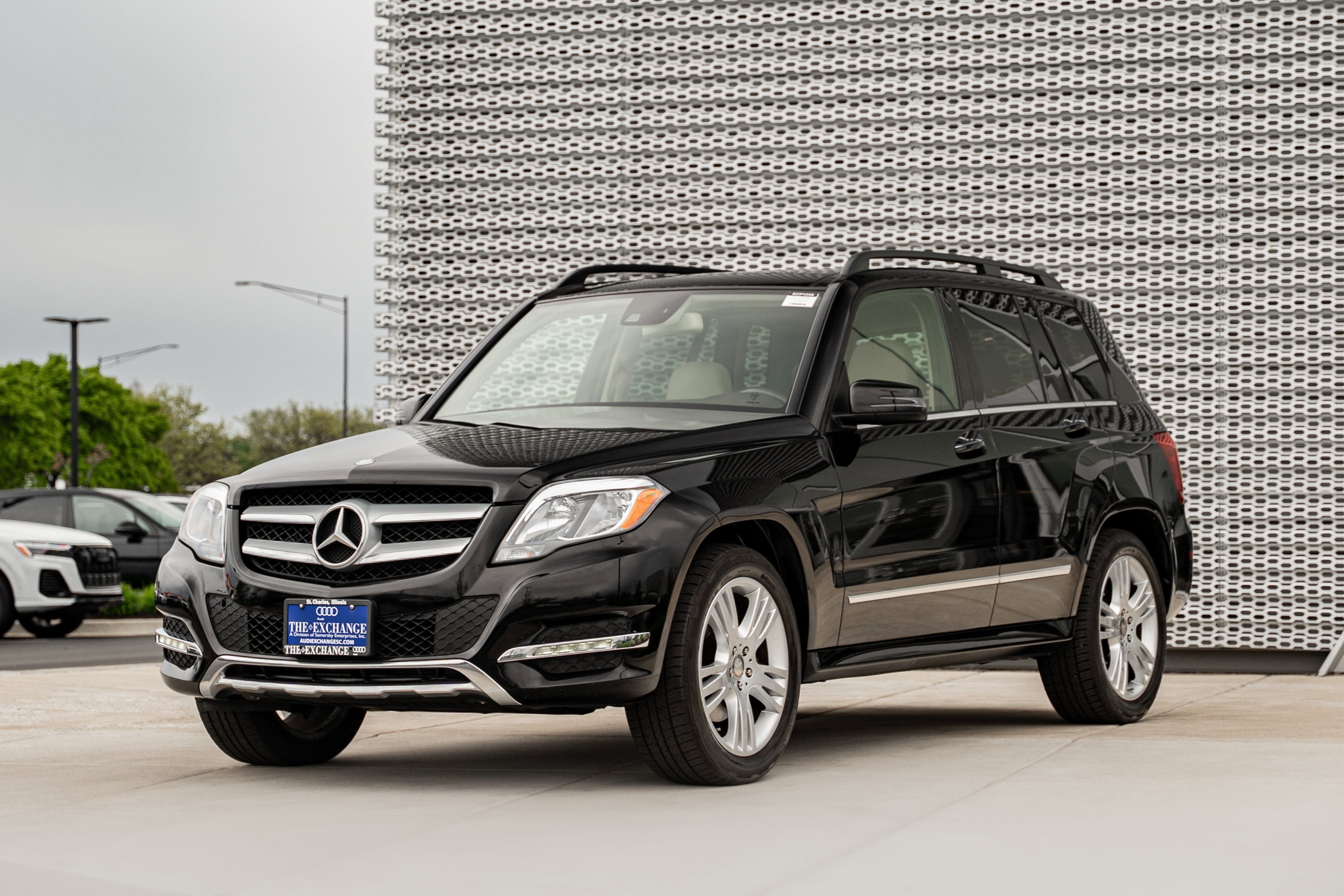 Used 2015 Mercedes-Benz GLK 350 4MATIC image 7