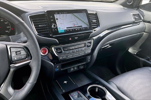 Certified 2026 Honda Ridgeline Black Edition image 16