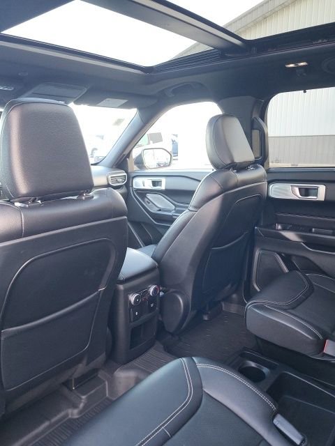 Used 2020 Ford Explorer ST w/ ST Street Pack image 16