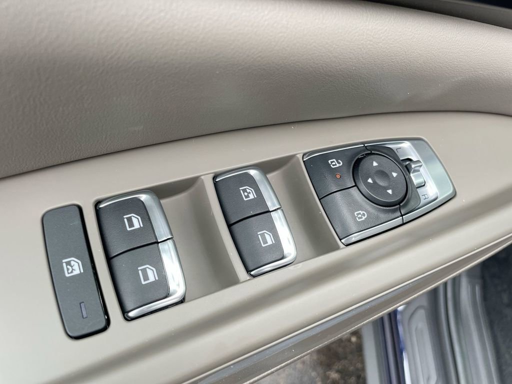 Used 2026 Kia Carnival image 39