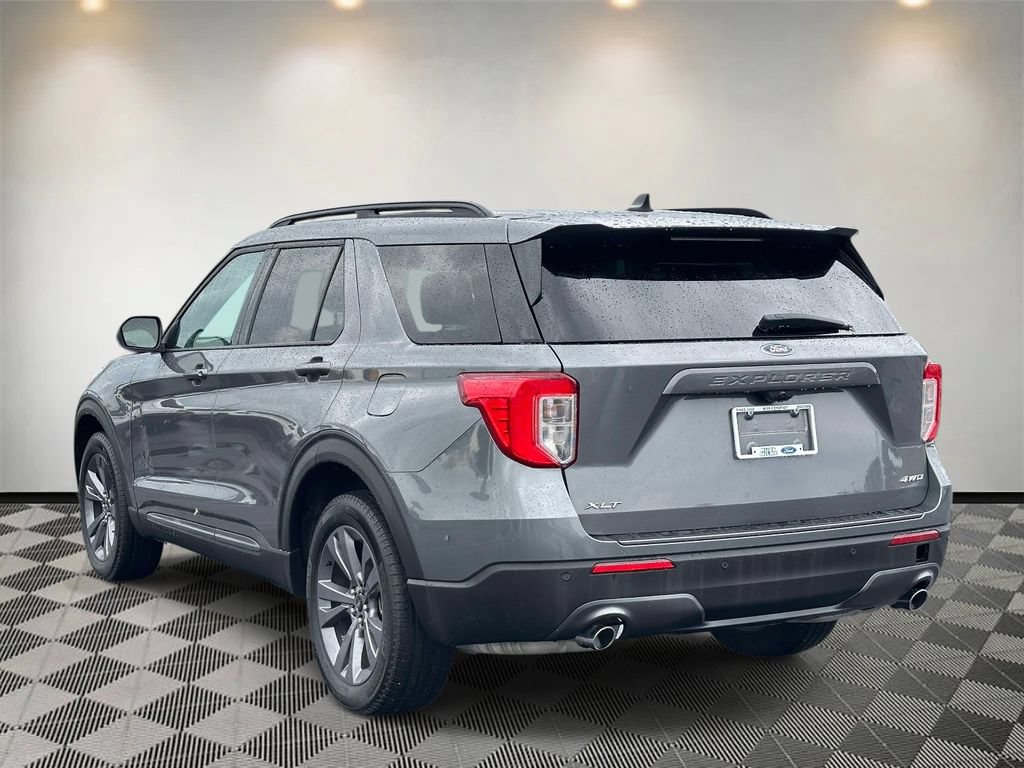 Certified 2023 Ford Explorer XLT w/ Equipment Group 202A AWD/4WD image 5