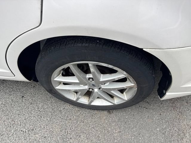 Used 2011 Ford Fusion SEL FWD image 8