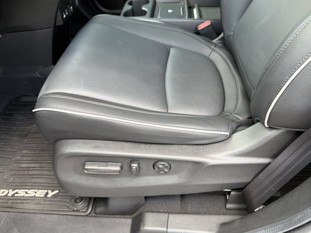 Used 2025 Honda Odyssey Touring image 26