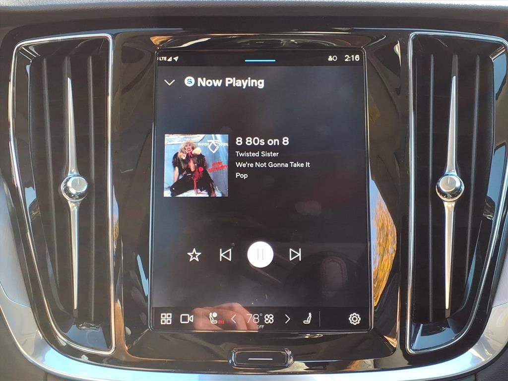 Certified 2025 Volvo S60 B5 Core image 23