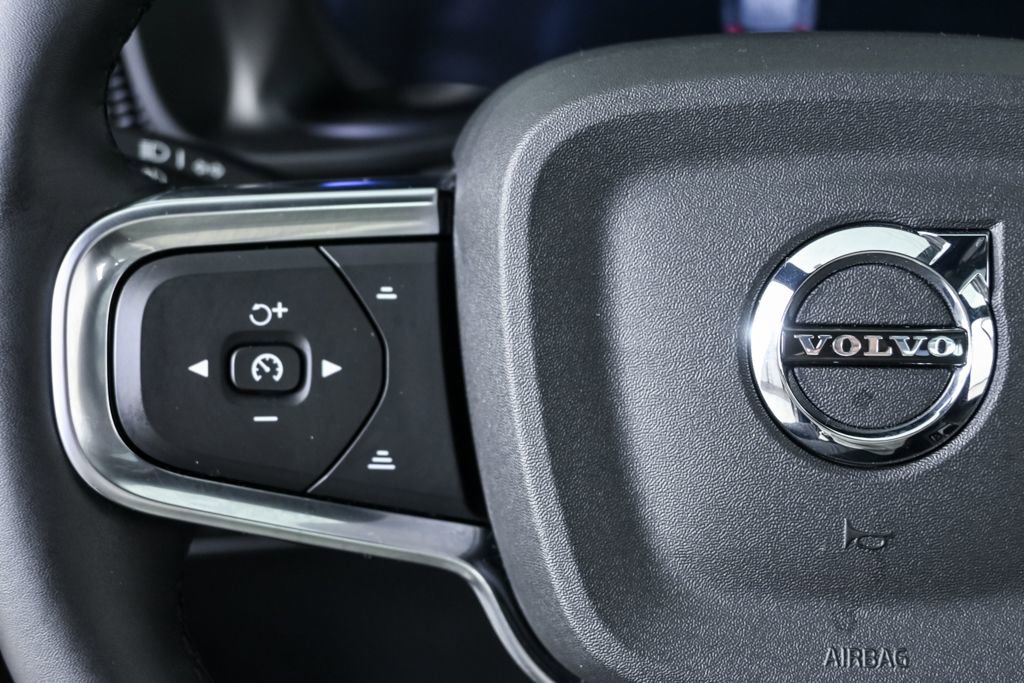 Certified 2025 Volvo XC40 B5 Plus image 11