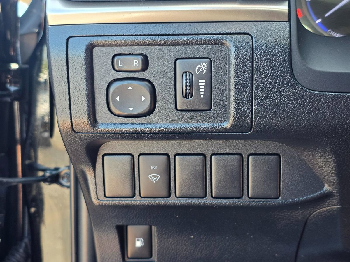 Used 2015 Lexus CT 200h FWD image 42