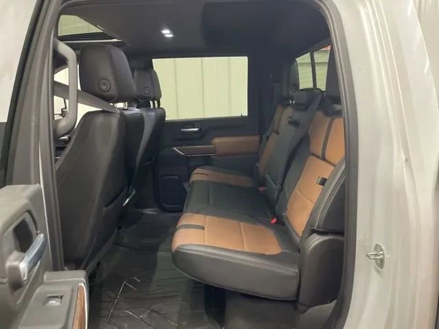Used 2023 Chevrolet Silverado 3500 High Country w/ Z71 Off-Road Package image 11