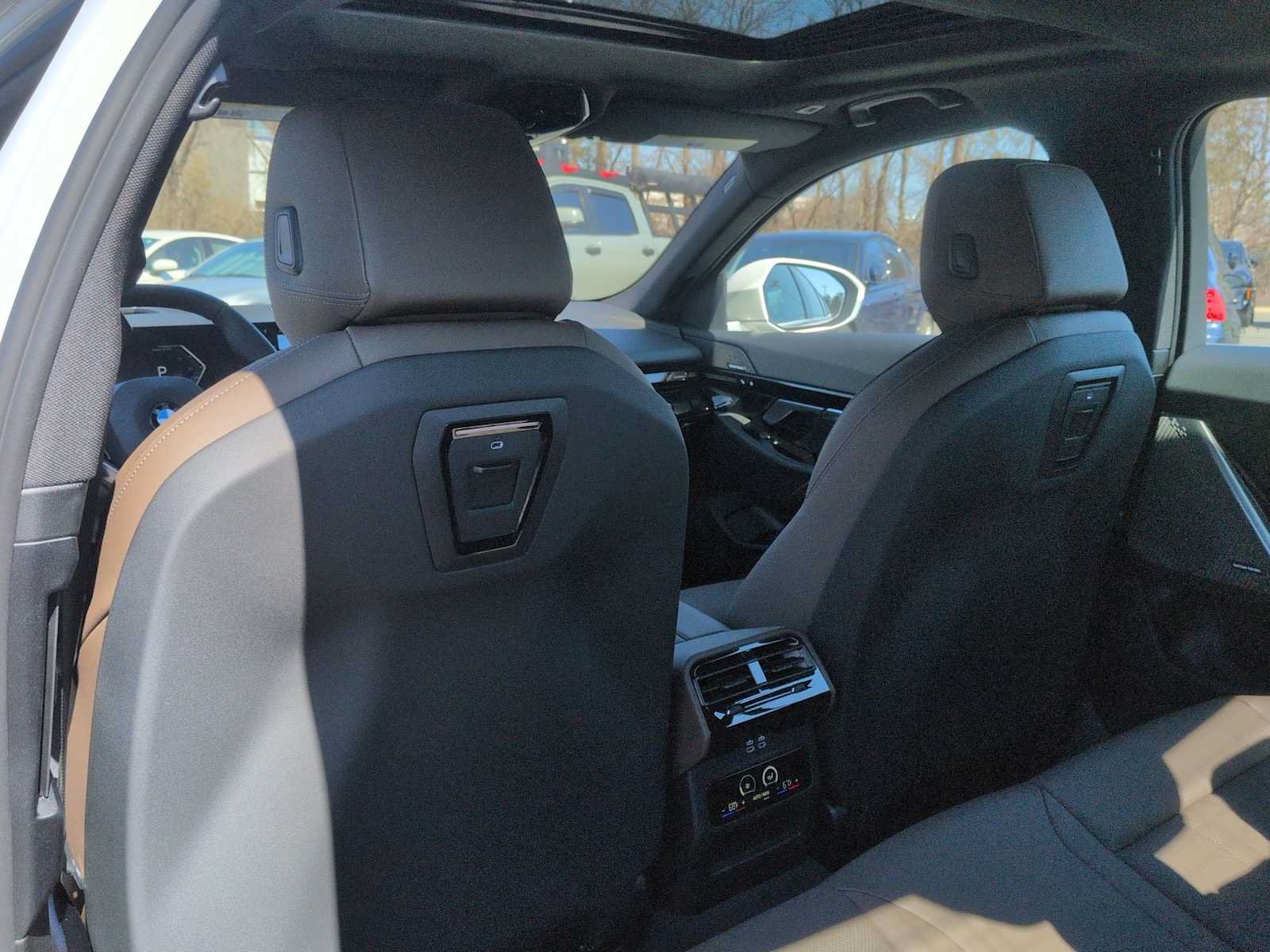 Used 2026 BMW 530i xDrive AWD/4WD image 19