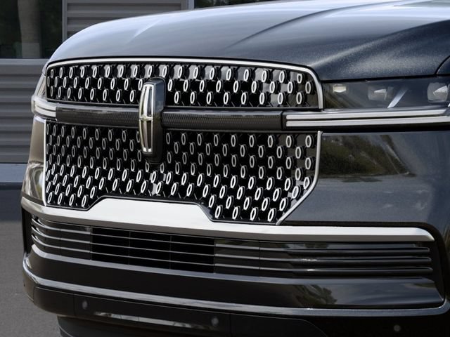 New 2027 Lincoln Navigator Premiere RWD image 17