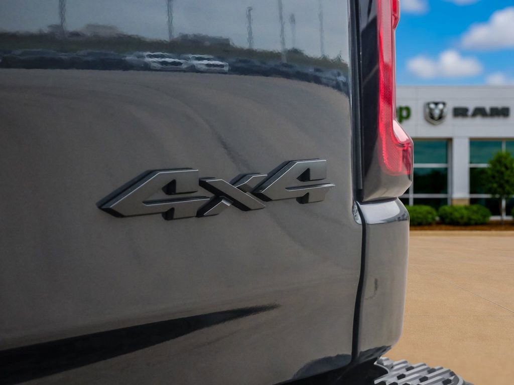 New 2026 RAM 1500 4x4 Crew Cab image 13
