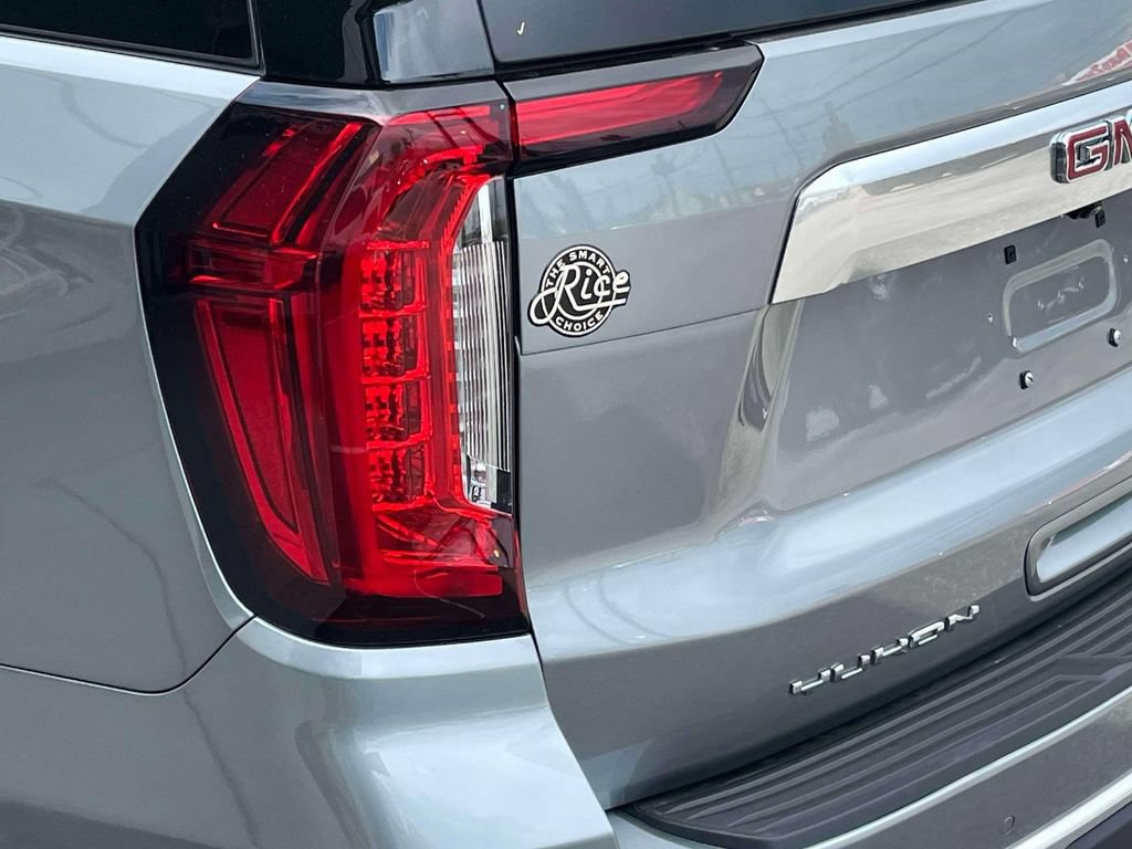 Used 2023 GMC Yukon XL Denali AWD/4WD image 10