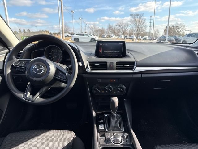 Used 2018 MAZDA MAZDA3 Sport image 12