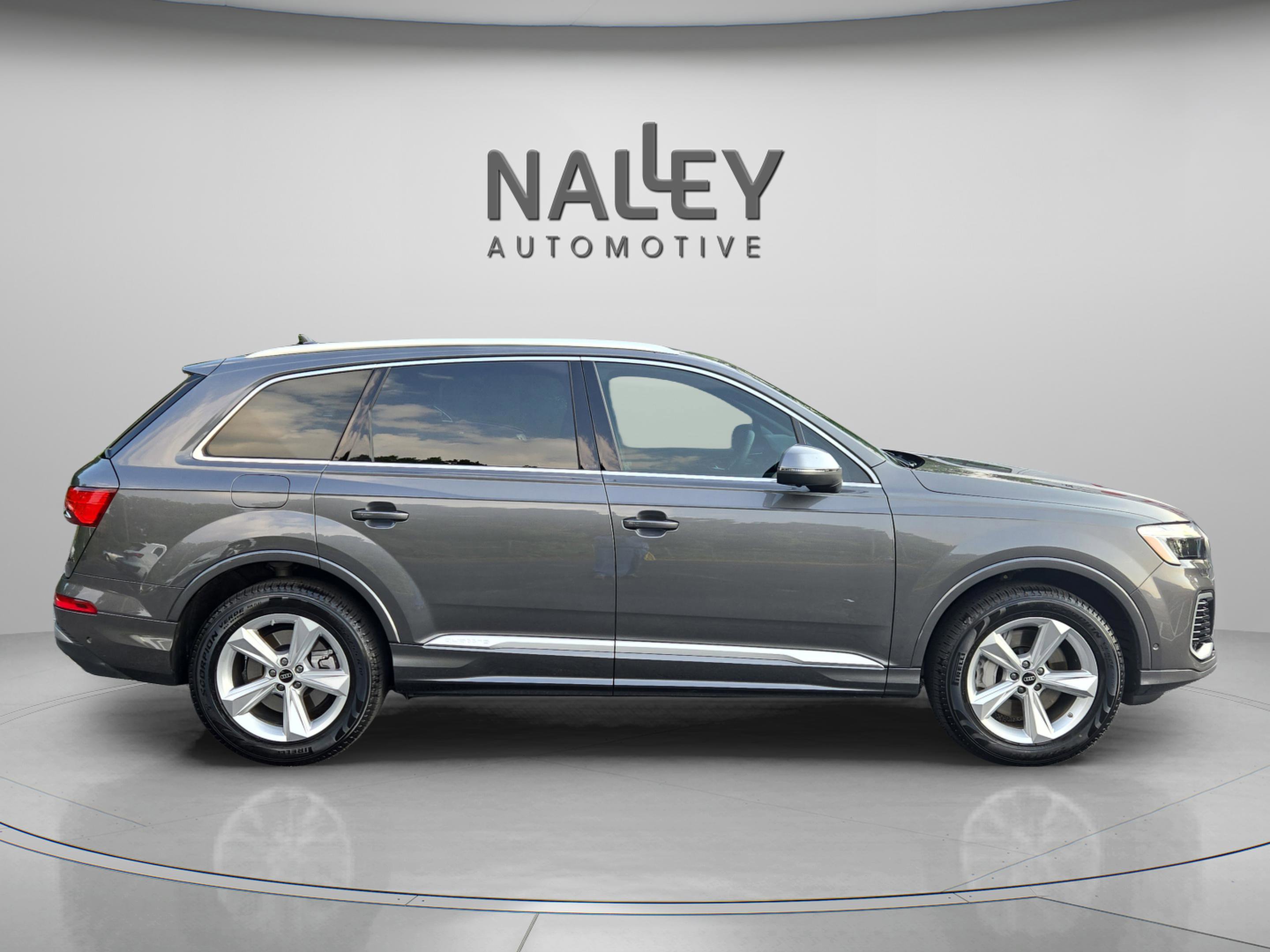 Used 2025 Audi Q7 2.0T Premium w/ Convenience Package image 6