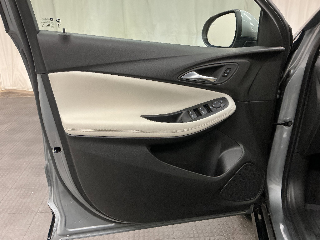 Used 2024 Buick Encore GX Sport Touring image 20