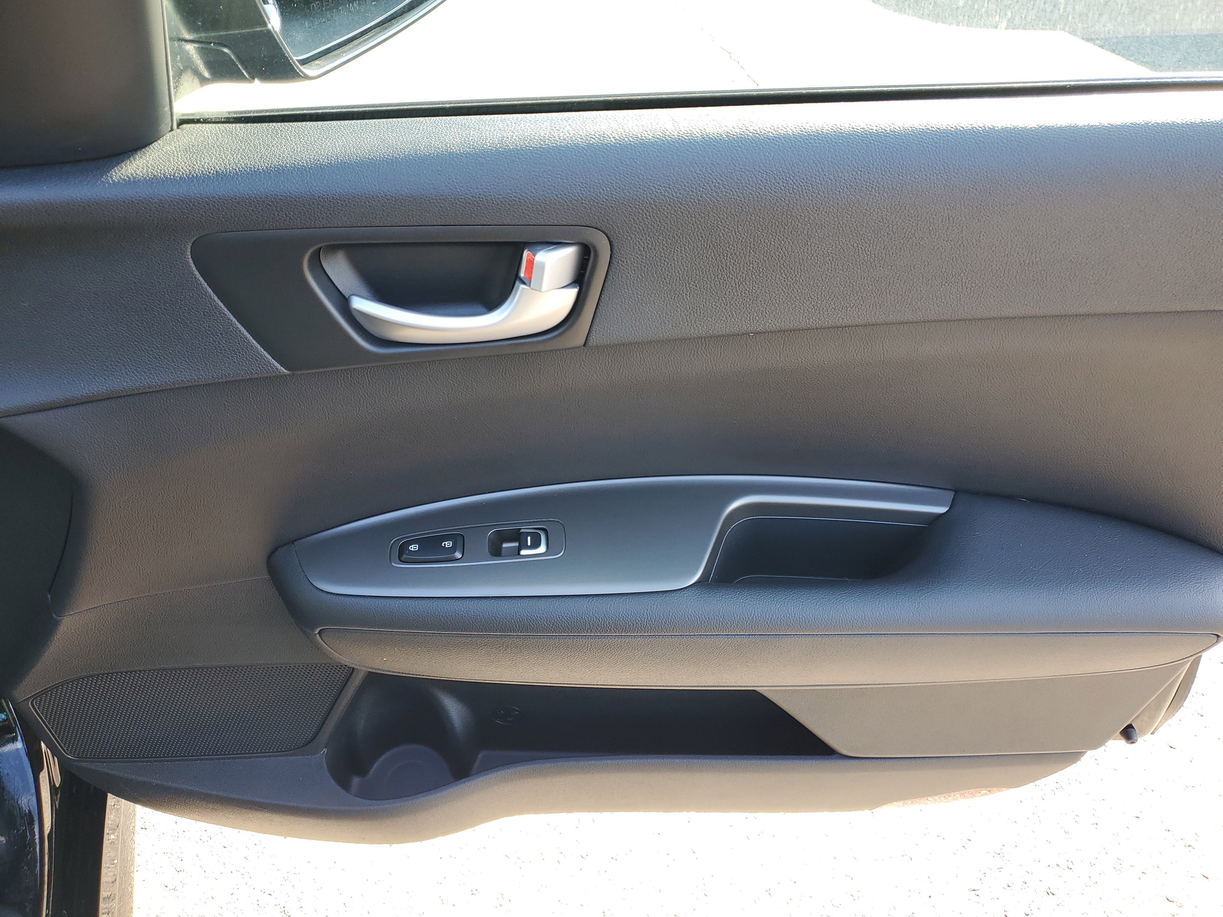 Certified 2020 Kia Optima LX image 10