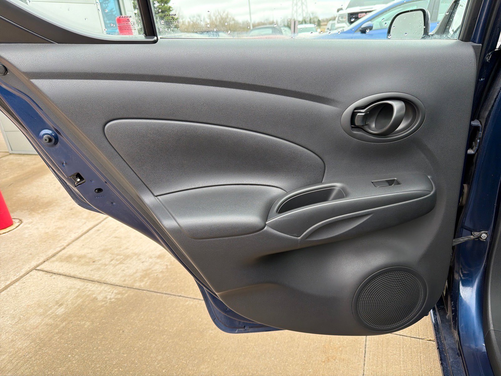 Used 2012 Nissan Versa SV w/ Convenience Pkg FWD image 20