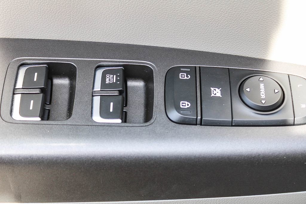 Used 2022 Kia Sportage LX image 20