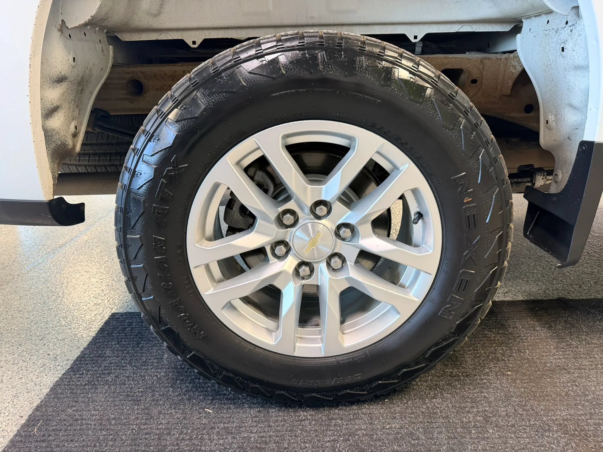 Used 2021 Chevrolet Silverado 1500 LT w/ Z71 Off-Road Package AWD/4WD image 21