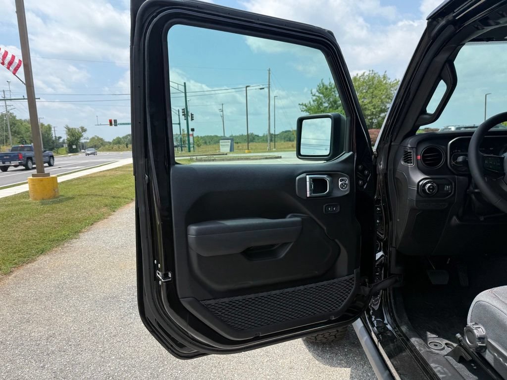 New 2026 Jeep Gladiator Rubicon AWD/4WD image 18