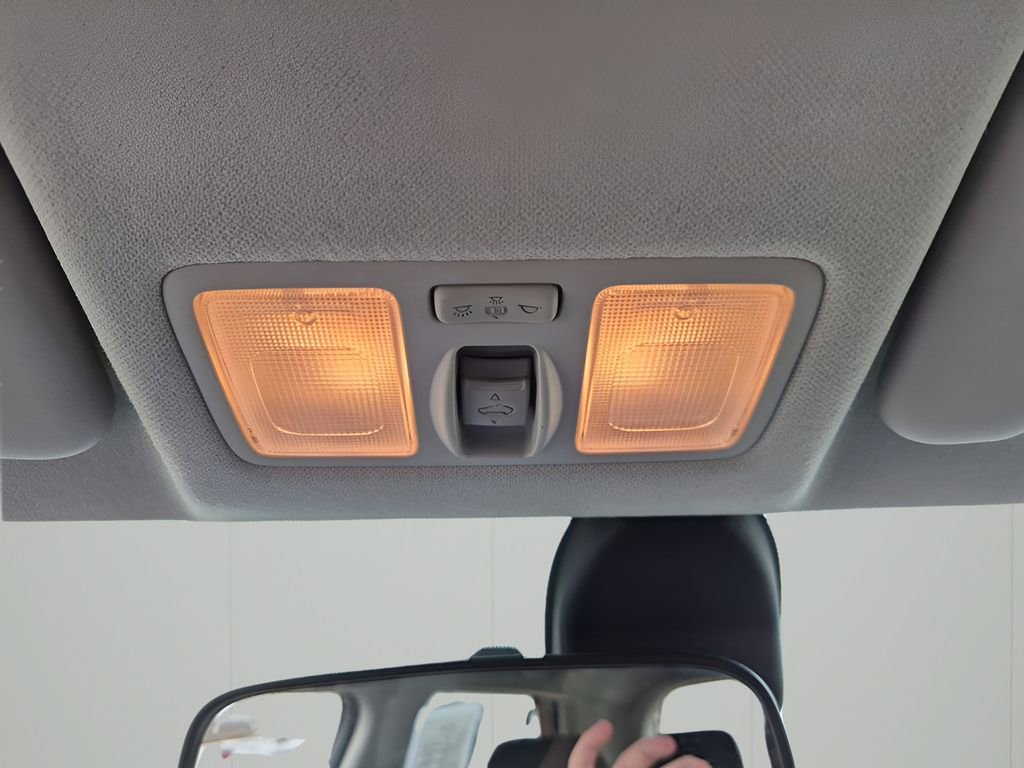 Used 2022 Hyundai Venue SEL image 40