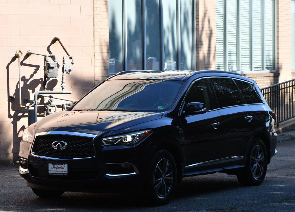 Used 2018 INFINITI QX60 Luxe w/ Premium Plus Package image 3