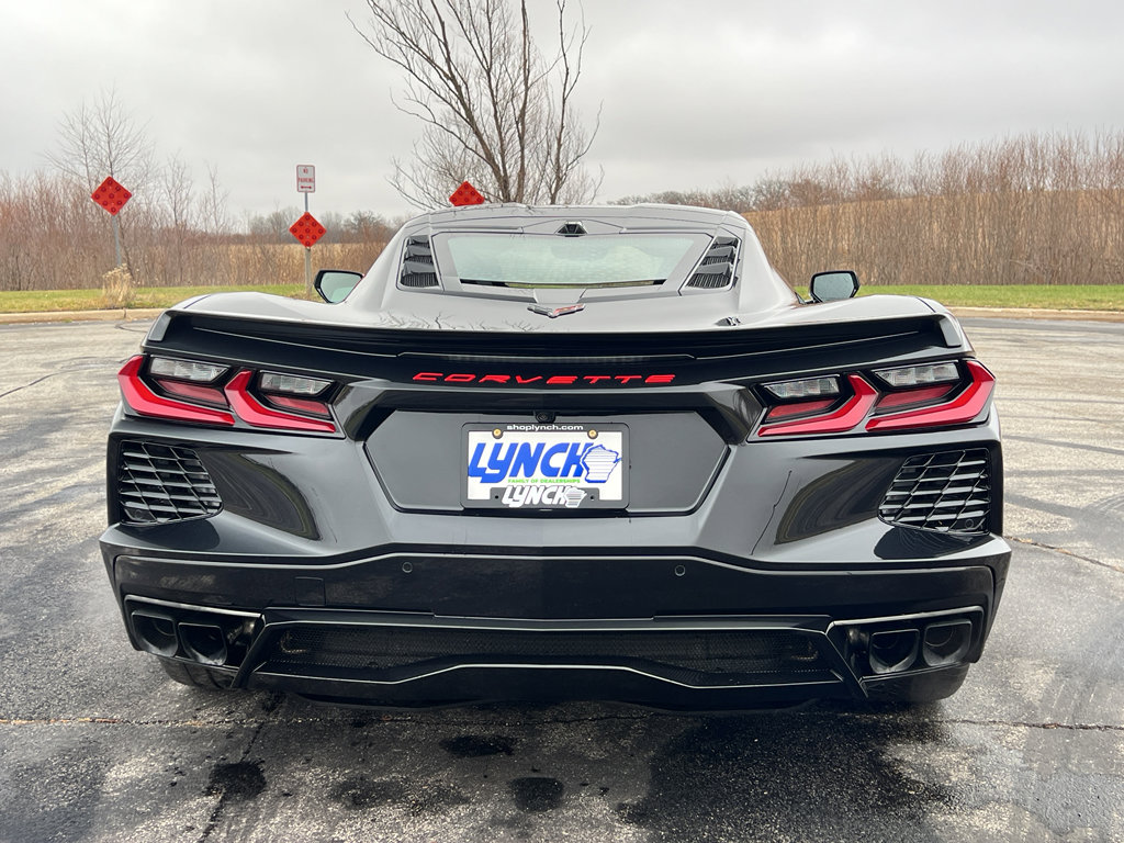 Used 2024 Chevrolet Corvette Stingray Preferred Cpe w/ Stealth Interior Trim Package image 3