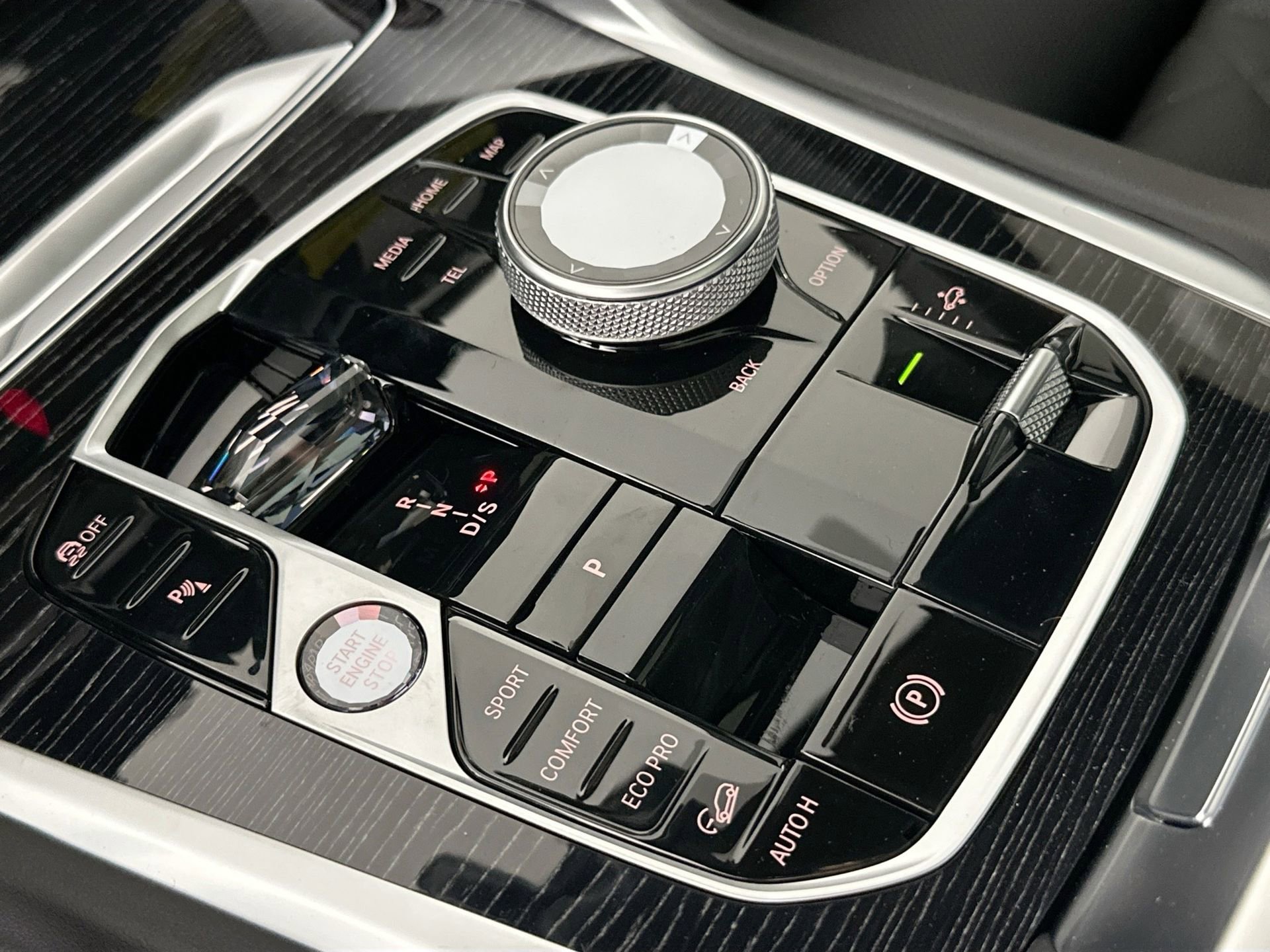 New 2026 BMW X6 xDrive40i w/ Executive Package image 16