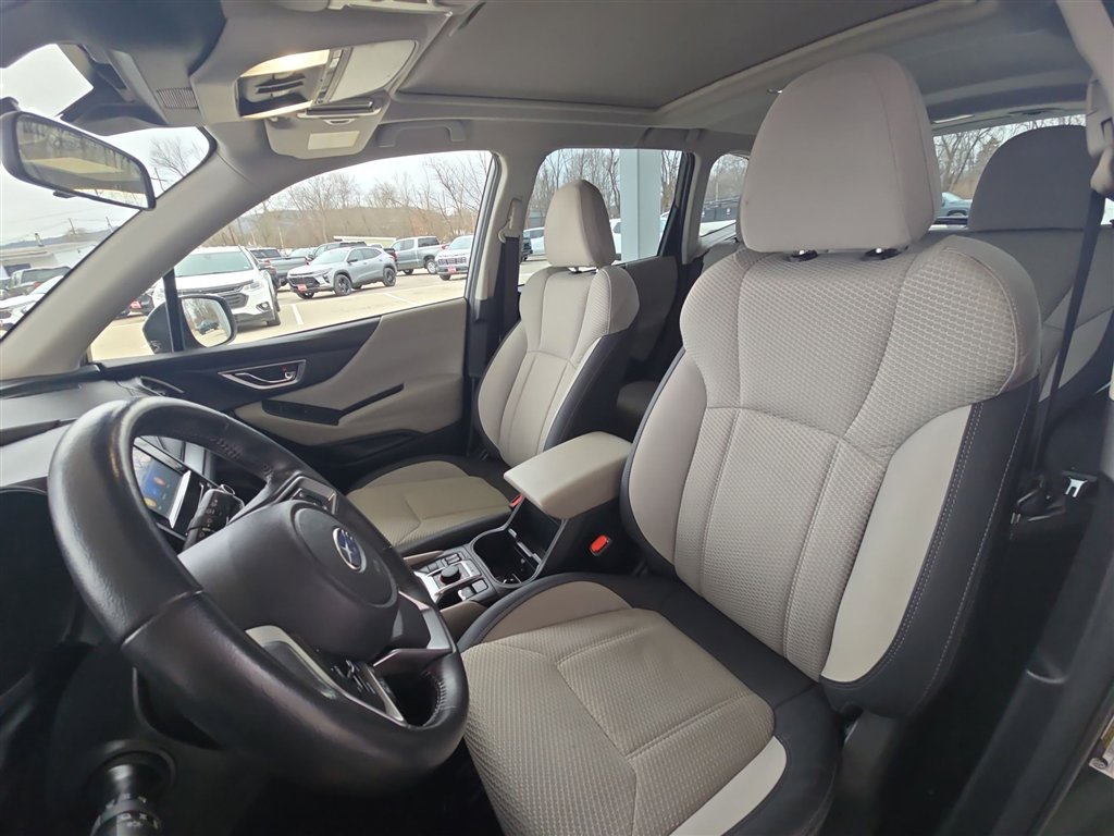 Used 2023 Subaru Forester Premium image 19
