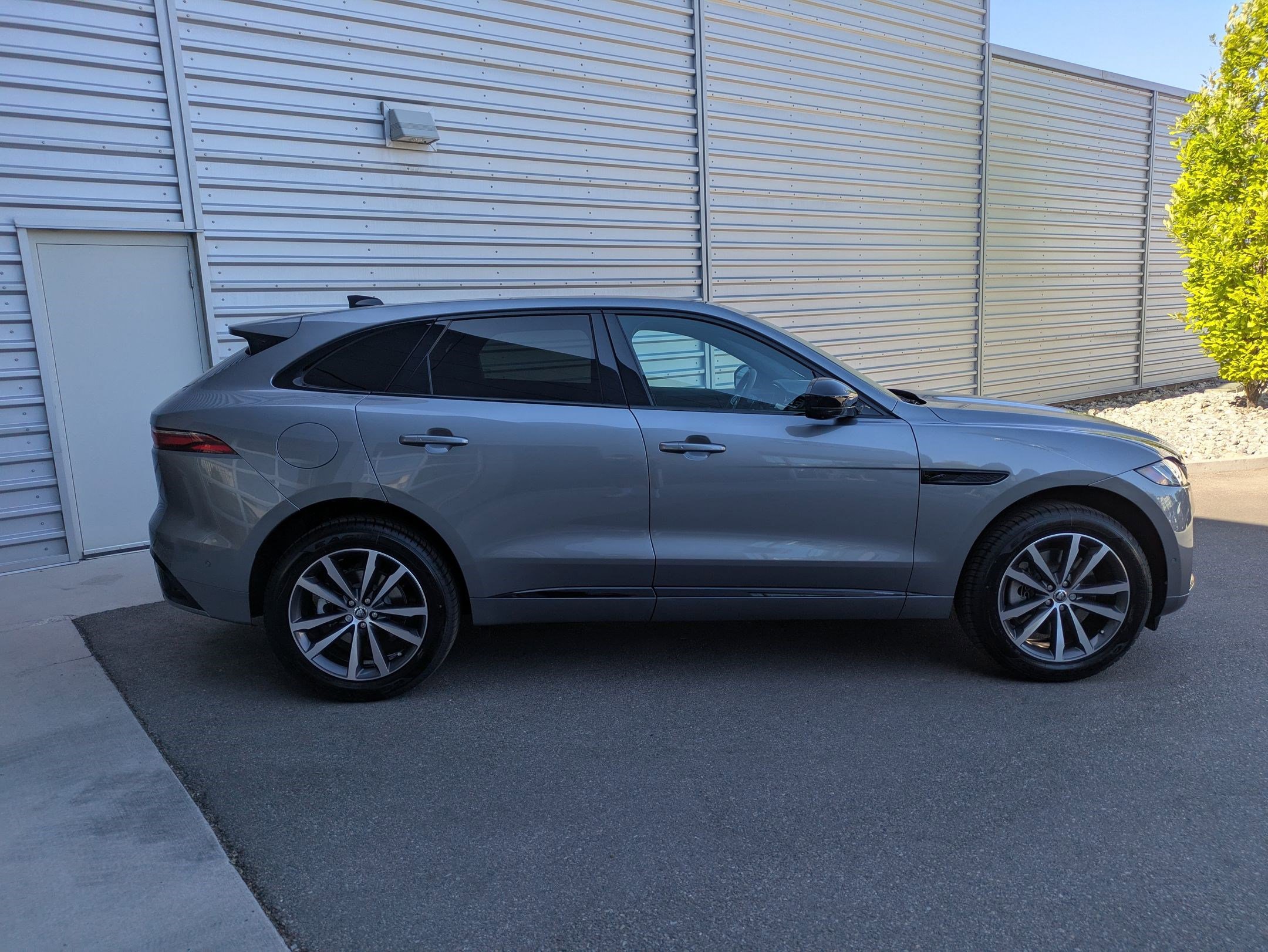 New 2026 Jaguar F-PACE R-Dynamic S image 6