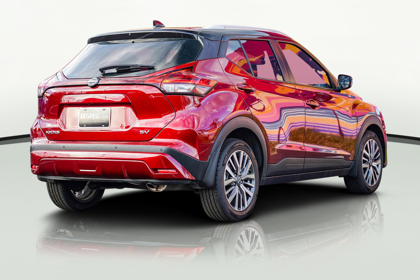 Used 2023 Nissan Kicks SV image 9