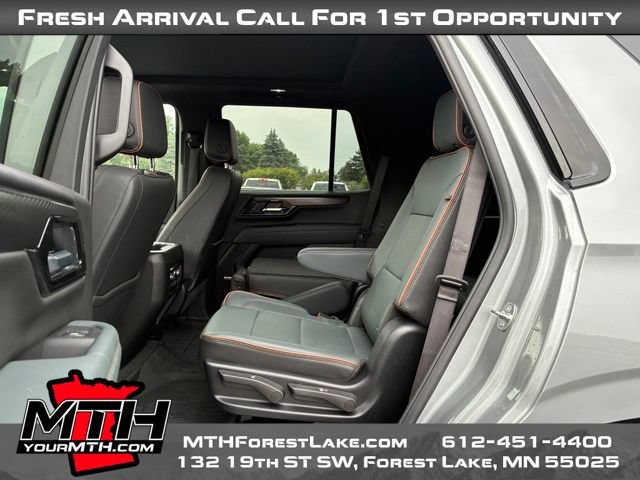 Used 2025 GMC Yukon AT4 AWD/4WD image 10