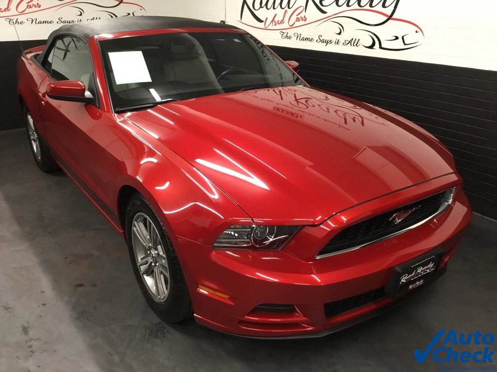 Used 2013 Ford Mustang Premium RWD image 13