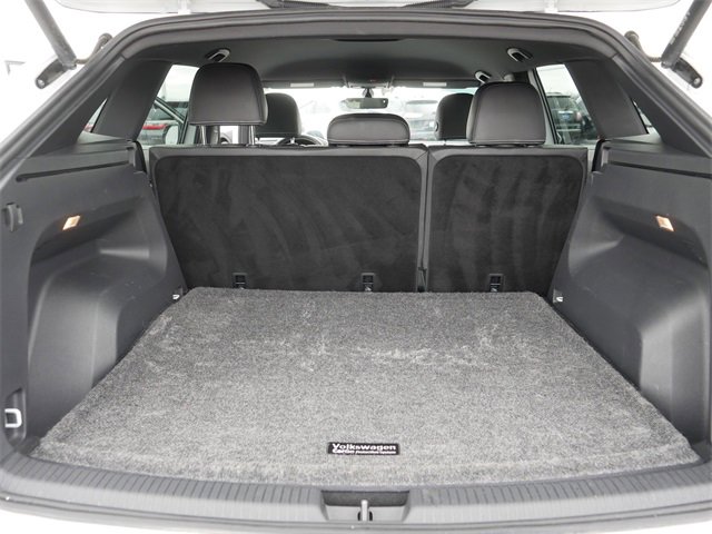 Certified 2023 Volkswagen Atlas Cross Sport SE image 18