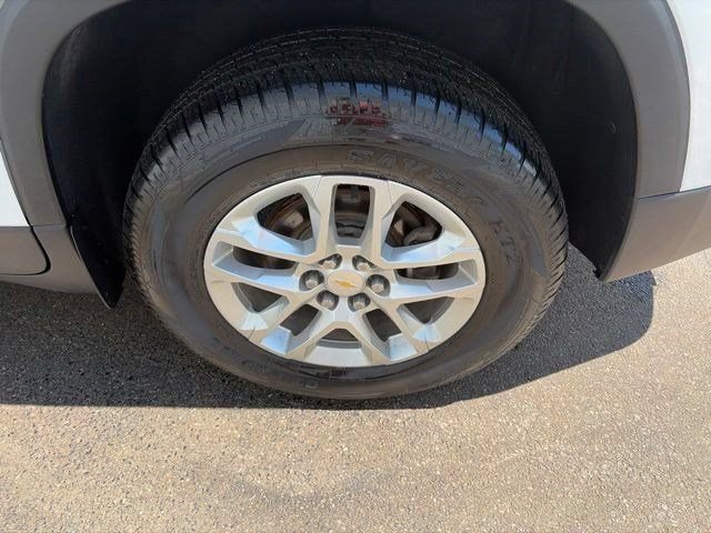 Used 2021 Chevrolet Traverse LS AWD/4WD image 45