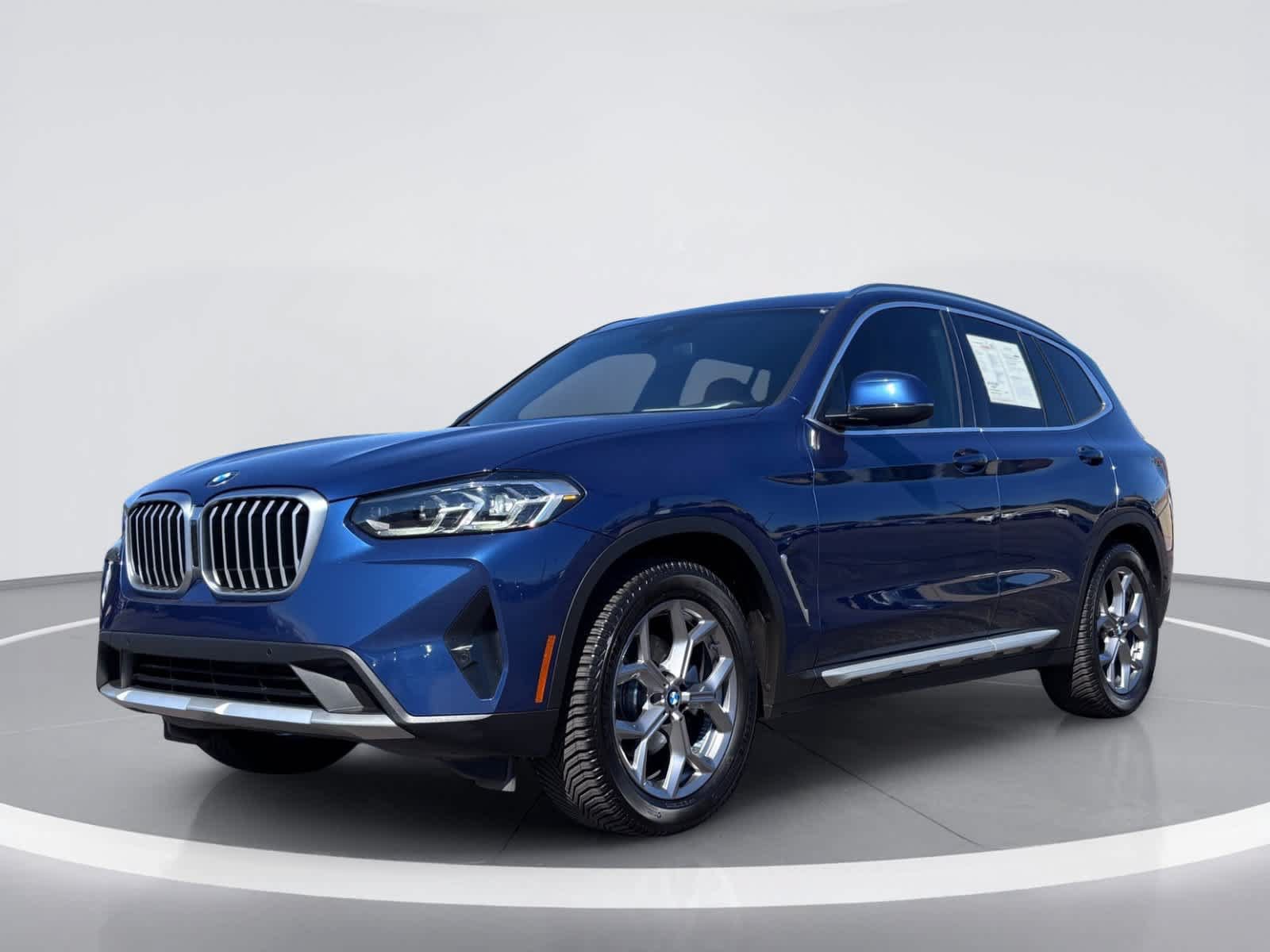 Used 2024 BMW X3 sDrive30i w/ Convenience Package RWD image 2