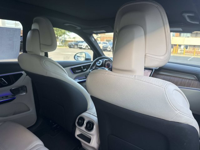 Used 2023 Mercedes-Benz GLC 300 4MATIC image 55