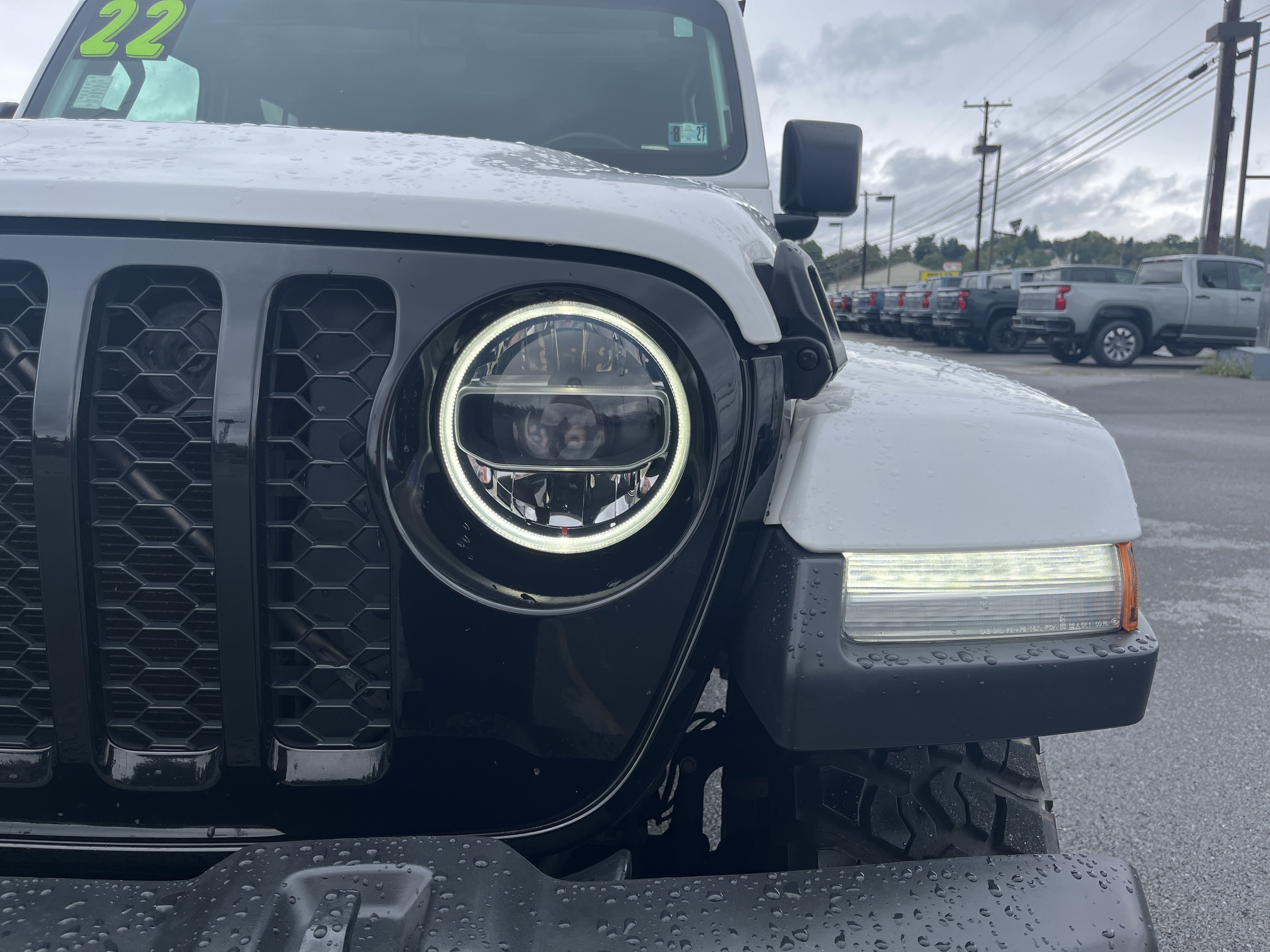 Used 2022 Jeep Gladiator Sport AWD/4WD image 10
